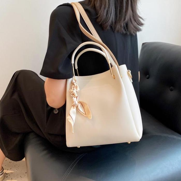 3way square leather bag PRCL902387