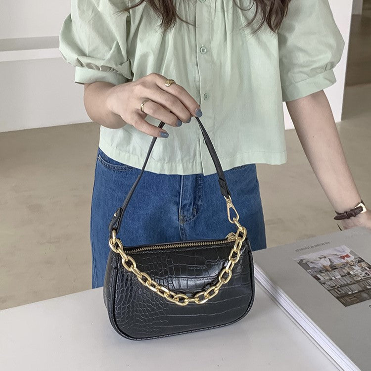 Embossed Mini Chain Bag PRCL905237